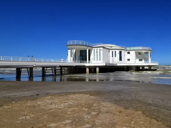 Vista sulla Rotonda di Senigallia, nei pressi dello stabilimento.